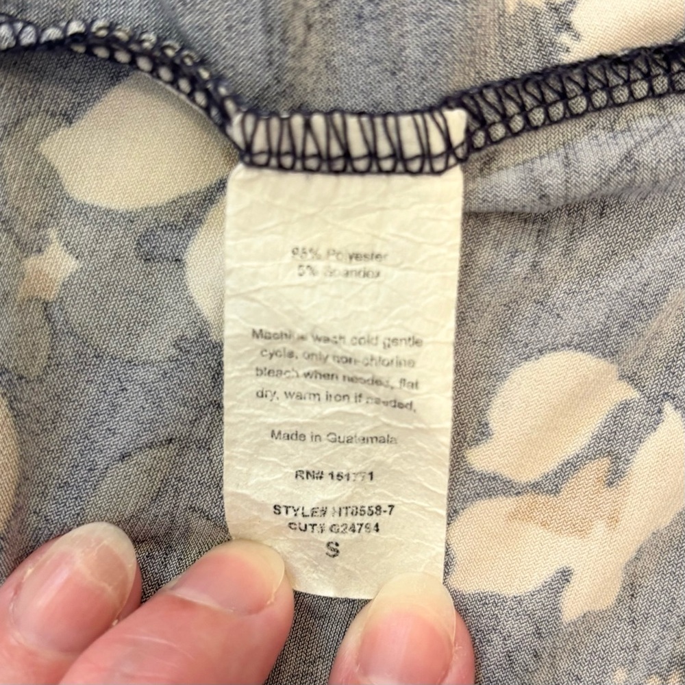 Kaileigh Navy Off Shoulder Floral Top, Women Sz S, Back Criss Cross Design - Picture 7 of 11